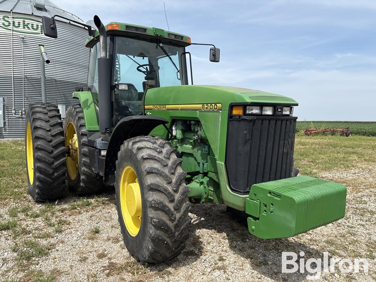 1995-john-deere-8200-image-3