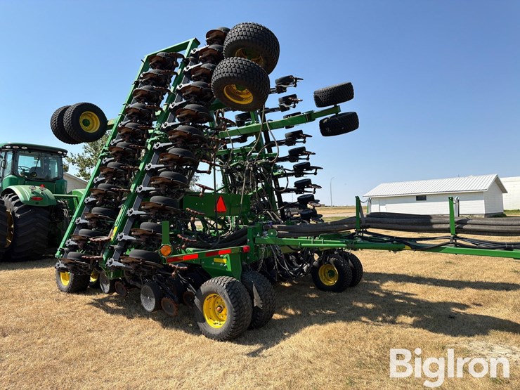 2019-john-deere-1890-image-8