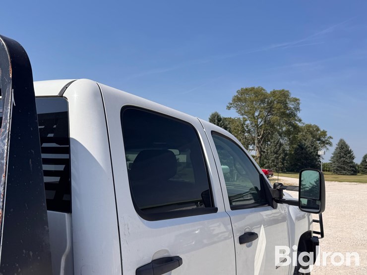2011-chevrolet-silverado-3500-image-14