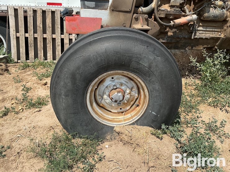 1969-massey-ferguson-1130-image-16