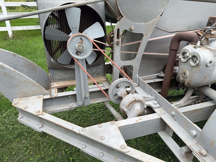 big-bull-tractor-image-8