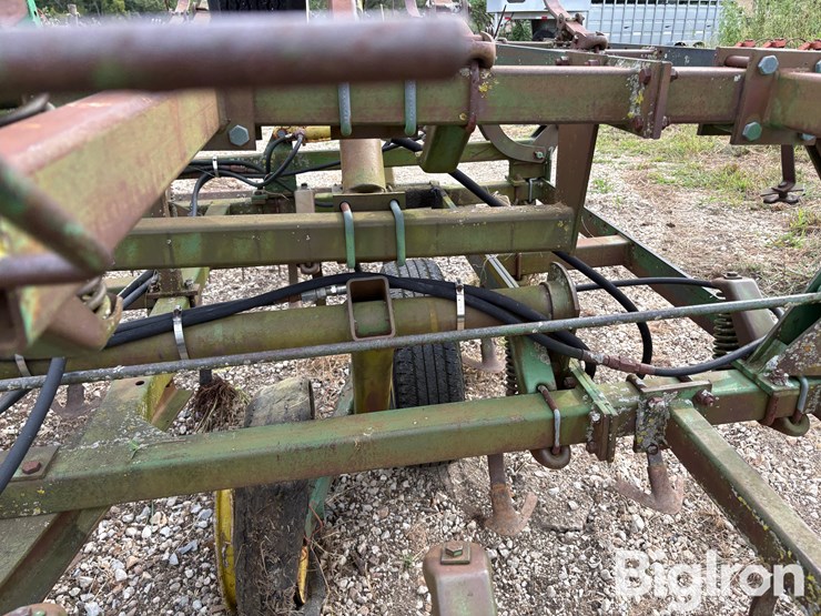 john-deere-1010-image-15