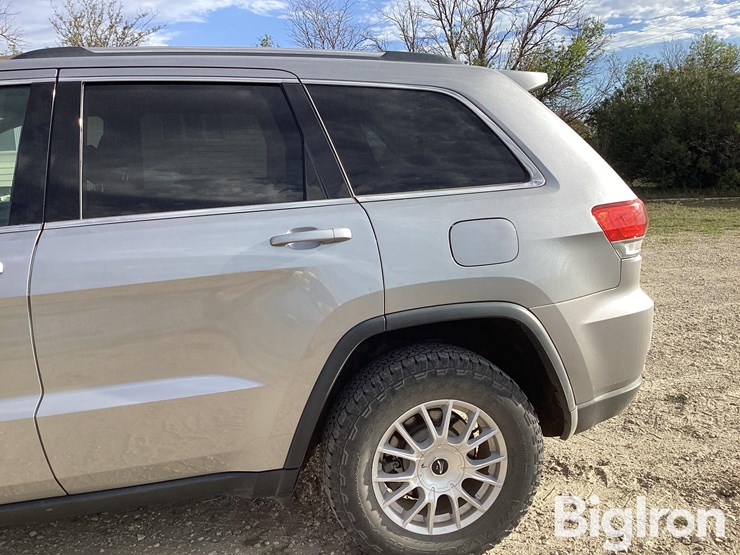 2014-jeep-grand-cherokee-laredo-image-11
