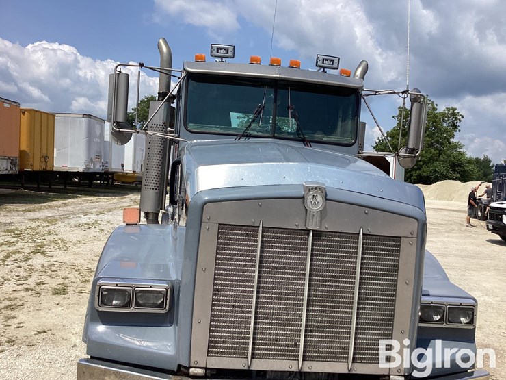 1998-kenworth-t800-image-12