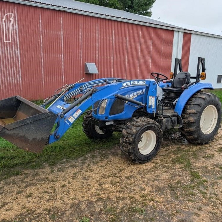 NEW HOLLAND BOOMER 41