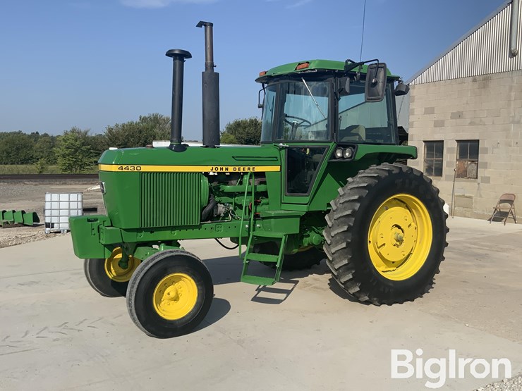 1975-john-deere-4430h-image-1