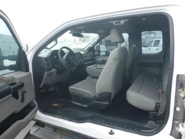2017-ford-f350-image-5
