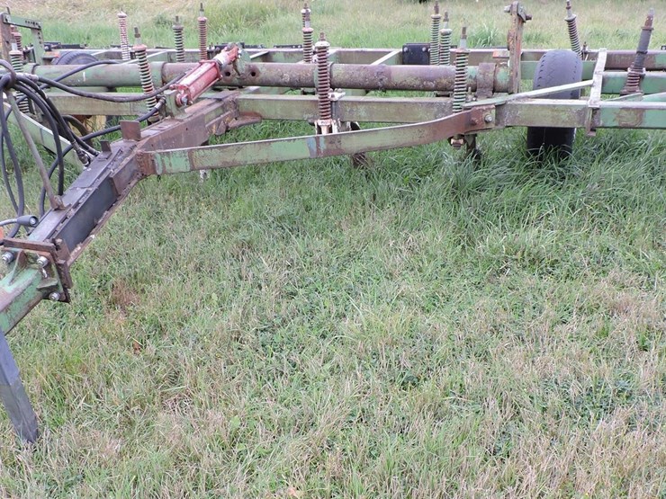 john-deere-18-image-2