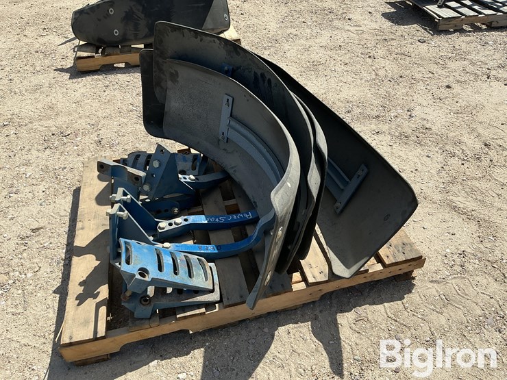 ford-8240-image-8