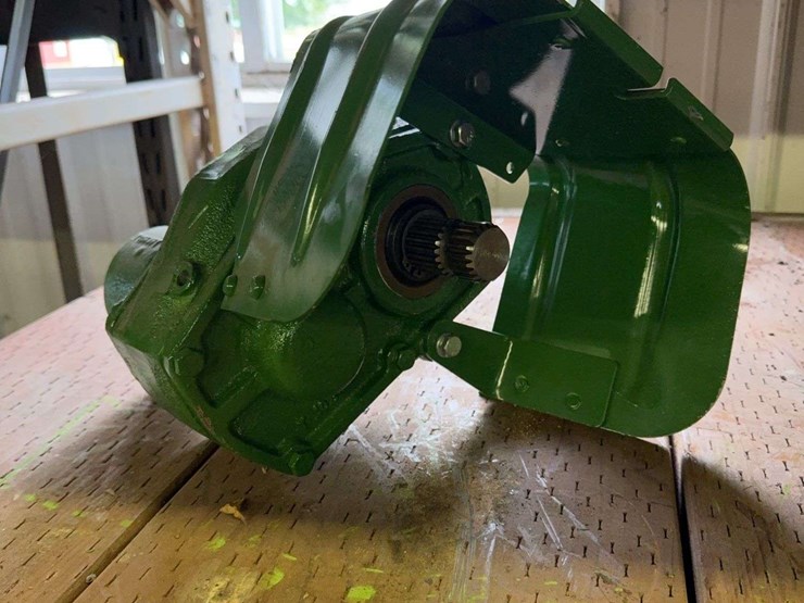 john-deere-dubuque-1000rpm-pto-unit-image-1