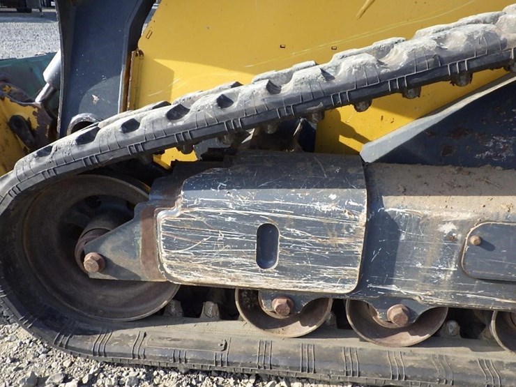 deere-325g-image-15
