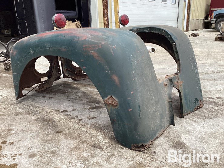 international-r190-image-7