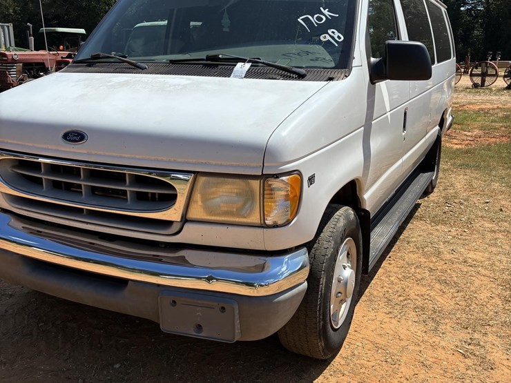 1998-ford-e250-image-2