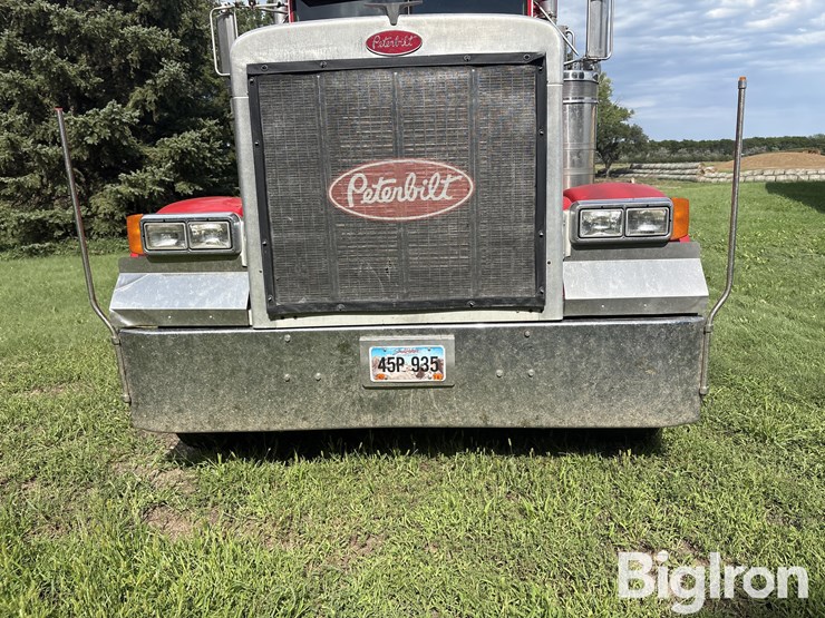 1994-peterbilt-379-image-10