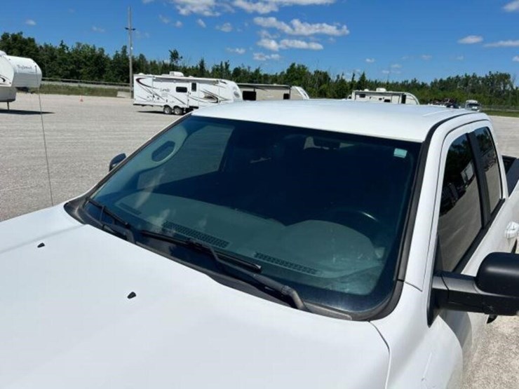 2019-ram-1500-slt-image-42