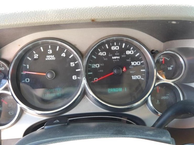 2012-gmc-sierra-3500-image-28