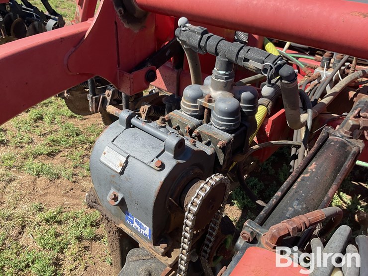 case-ih-2800-image-14