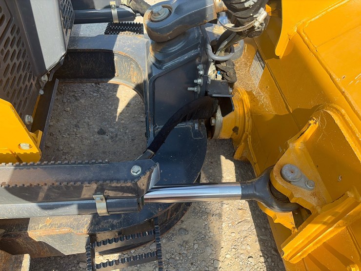 2021-deere-450k-image-7
