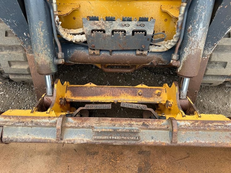 2020-deere-333g-image-10