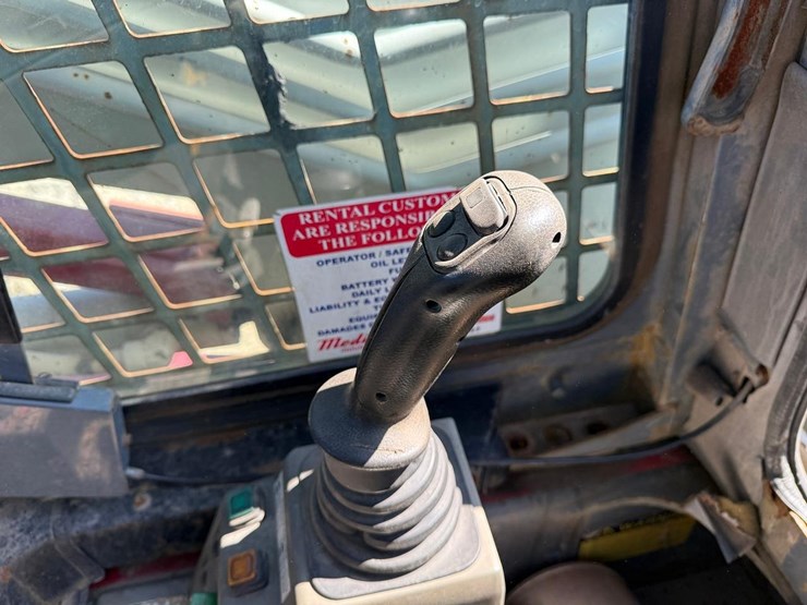 2005-takeuchi-tl140-image-23