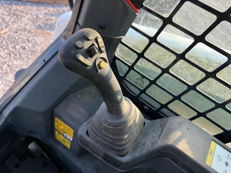 2022-bobcat-t66-image-23