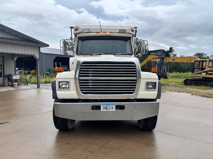 1994-ford-l8000-image-6