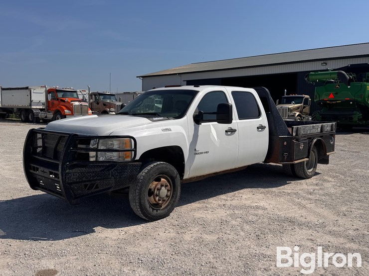 2011-chevrolet-silverado-3500-image-1