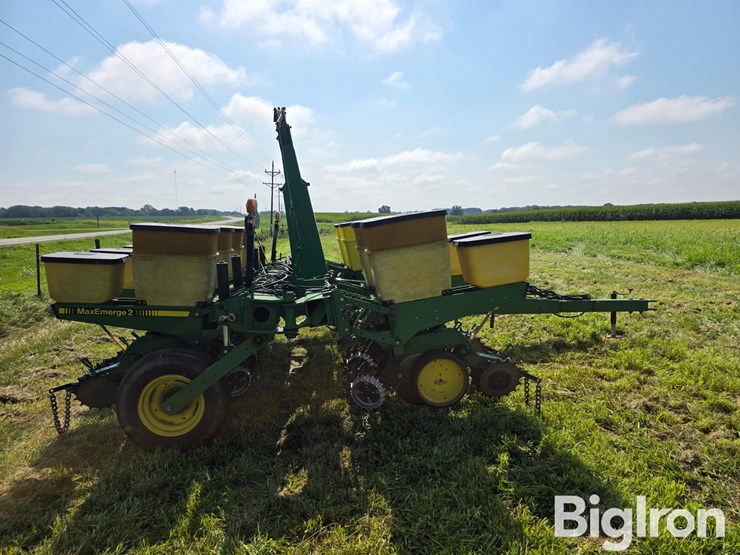 john-deere-7200-image-4
