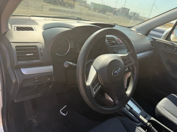2015-subaru-forester-image-38
