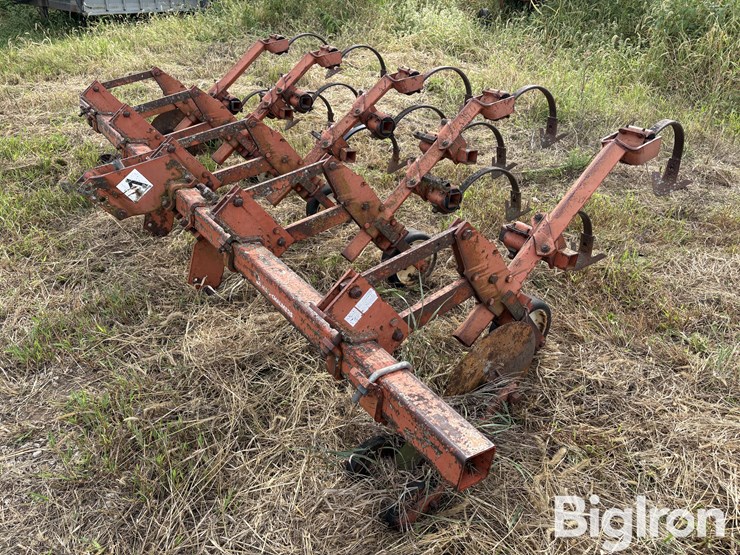 allis-chalmers-1200-image-1