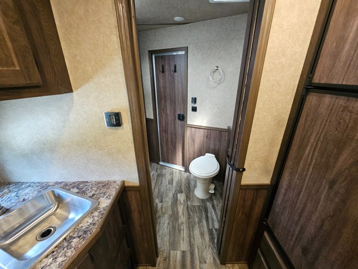 #21371-•-2021-lakota-charger-trailer-image-49