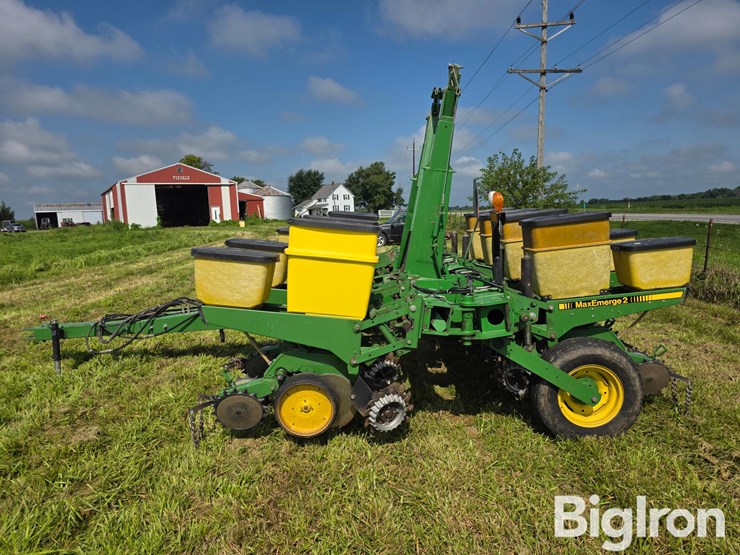 john-deere-7200-image-8
