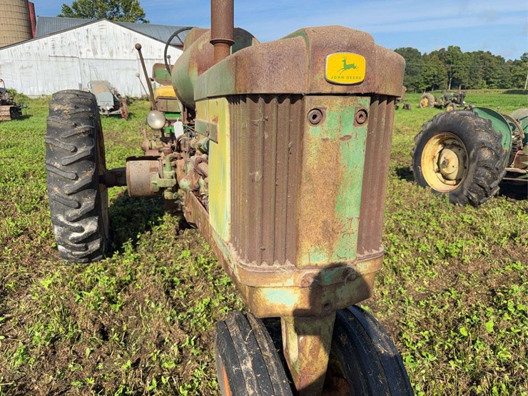 john-deere-520-image-18