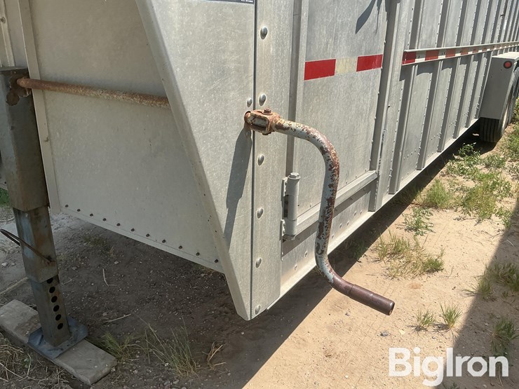 1998-wilson-livestock-trailer-image-20
