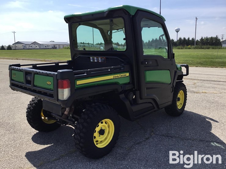 2019-john-deere-gator-image-5