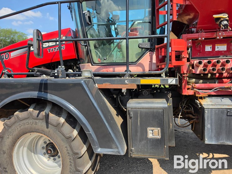 2015-case-ih-titan-4540-image-9