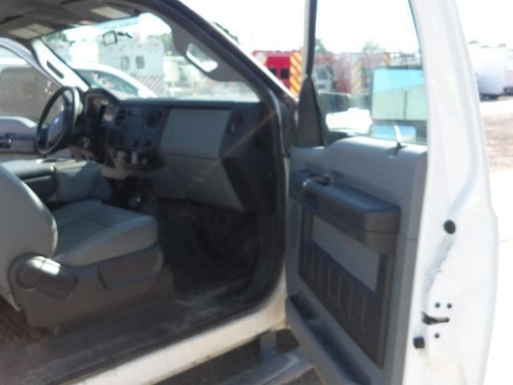 2011-ford-f250-image-13