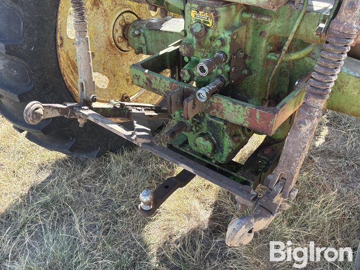1953-john-deere-60-image-16