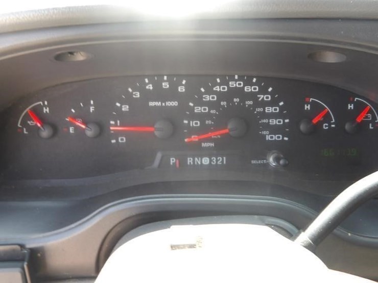 2006-ford-e350-image-21