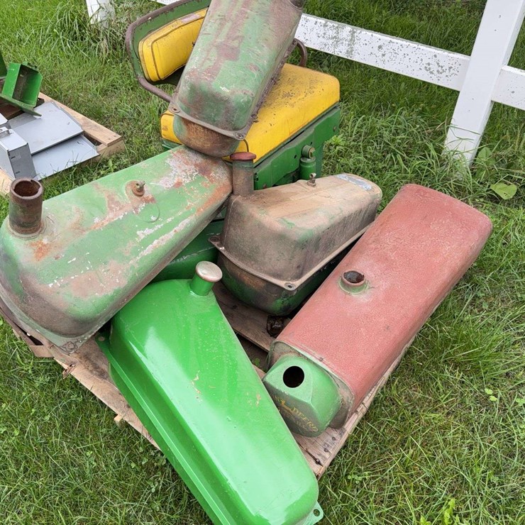 John Deere Fuel Tanks