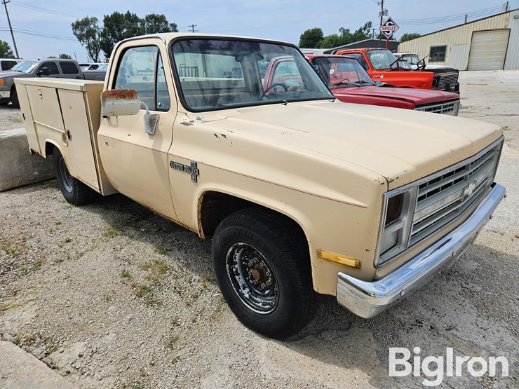 1986-chevrolet-c20-image-3