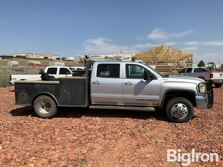 2015-gmc-sierra-3500-image-4