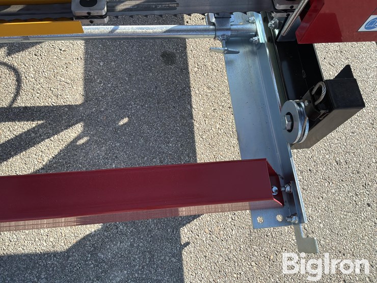 2026-massey-ferguson-730-image-12