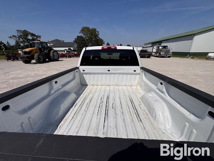 2017-chevrolet-silverado-1500-image-17
