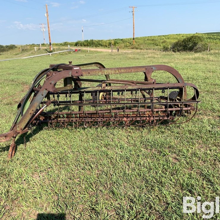 JOHN DEERE 851