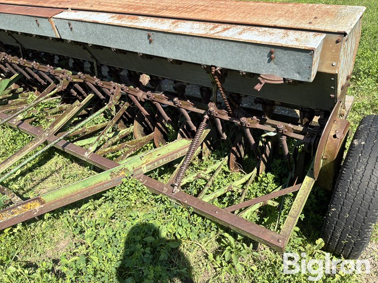 john-deere-11-image-9