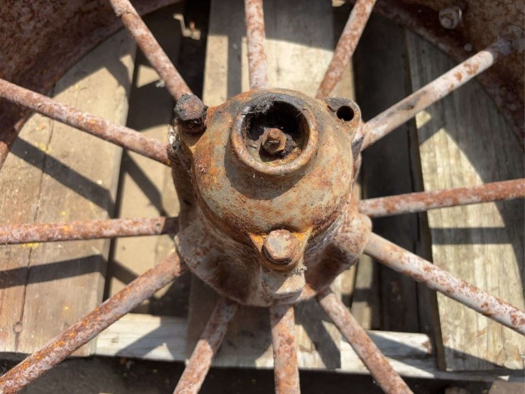 john-deere-24-image-6