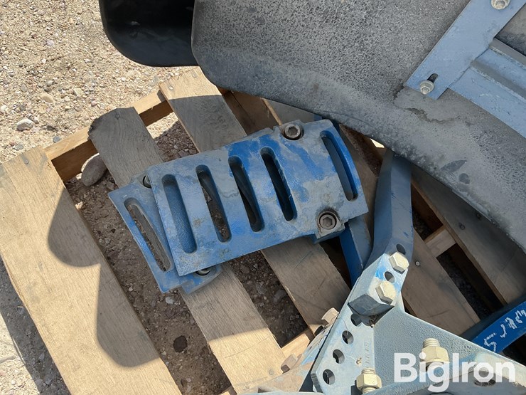 ford-8240-image-11
