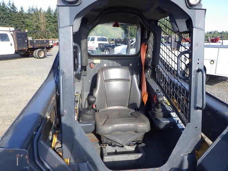 deere-325g-image-27