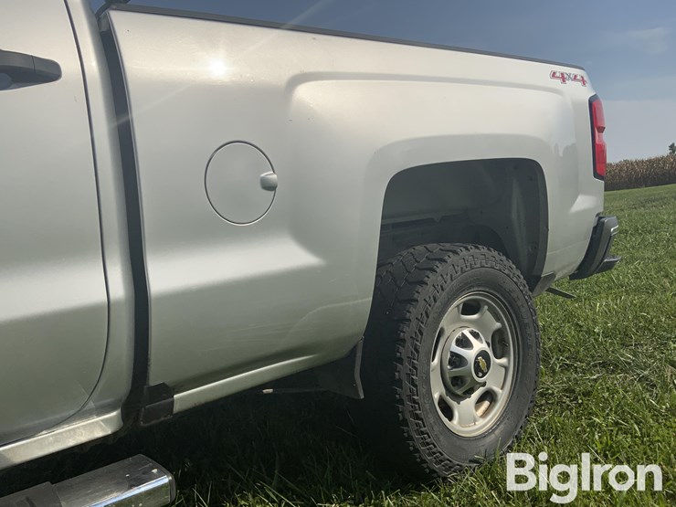 2017-chevrolet-silverado-2500-image-17